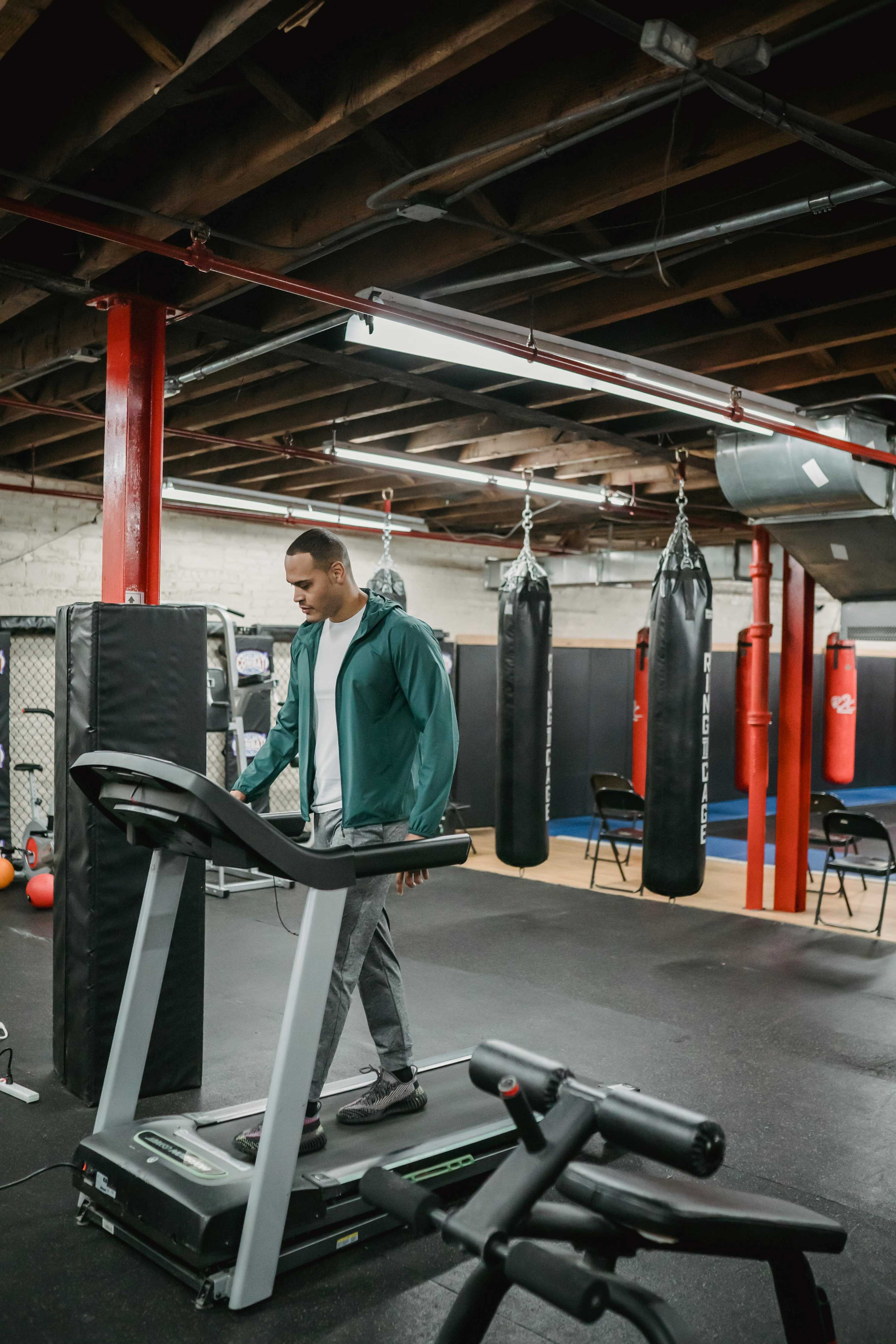 Best Time for Walking to Lose Weight. treadmill walking picture  